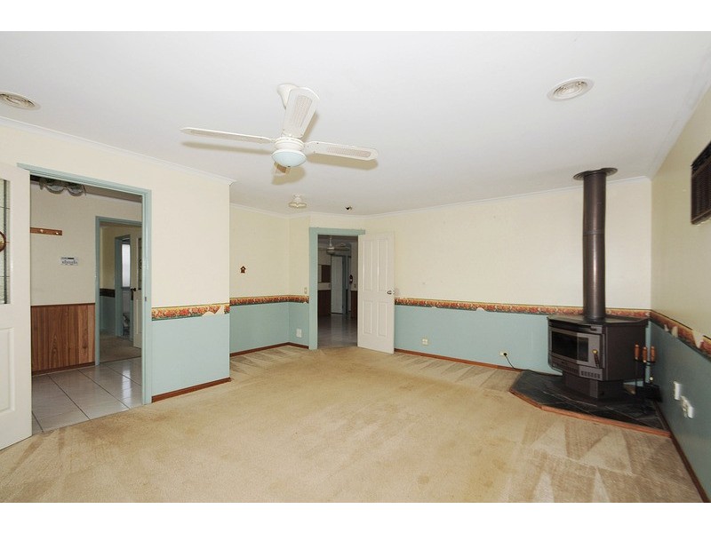 21 Dorchester Crescent, Carrum Downs VIC 3201