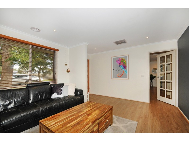 11 Calwell Court, Skye VIC 3977