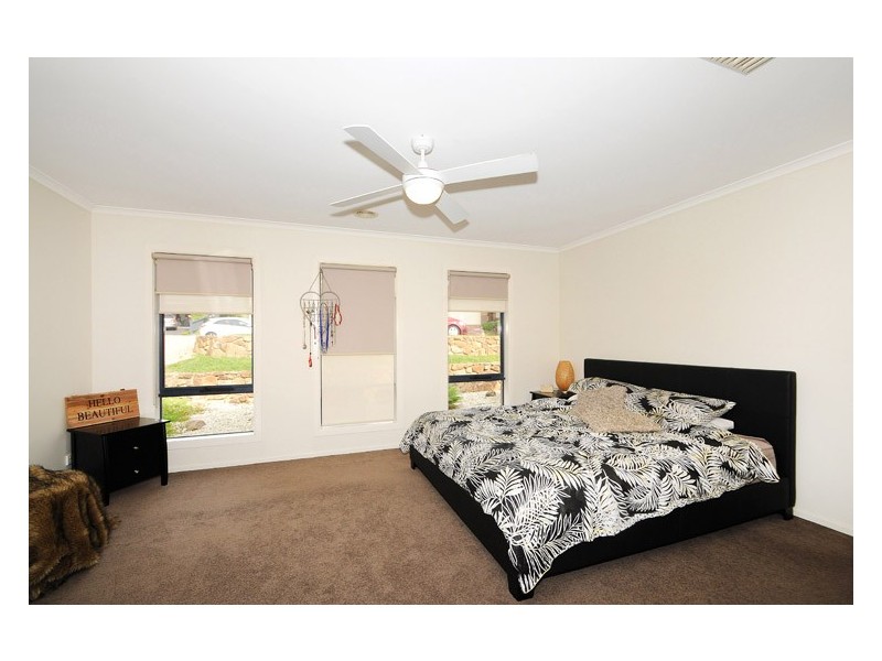 16 Sundew Drive, Langwarrin VIC 3910