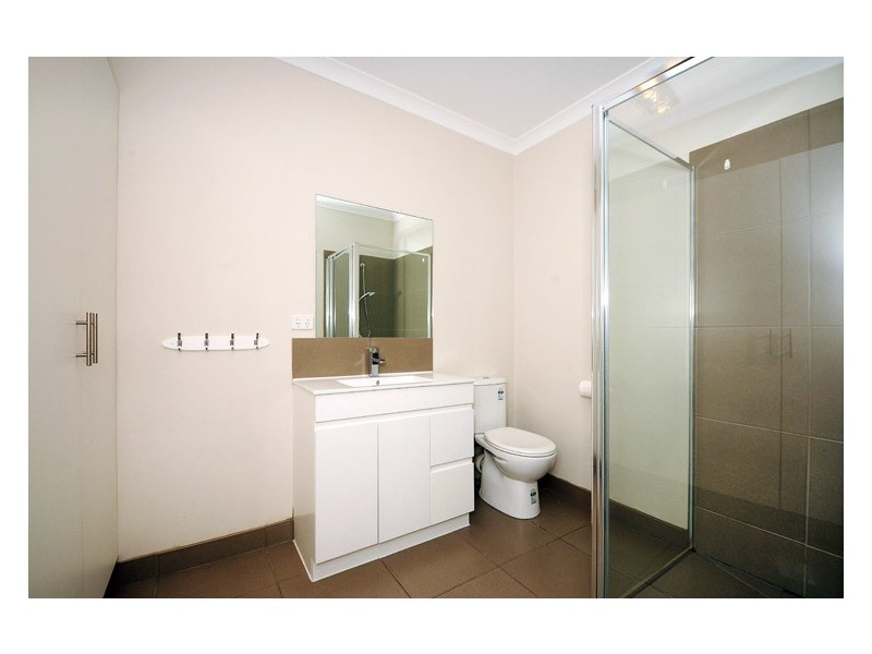 2/6 Fairfield Street, Cranbourne VIC 3977