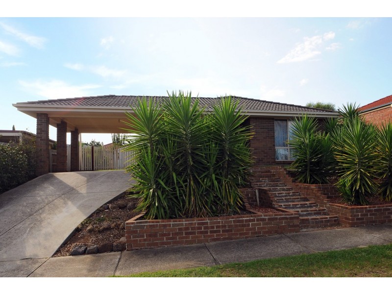 10 Hooper Drive, Skye VIC 3977