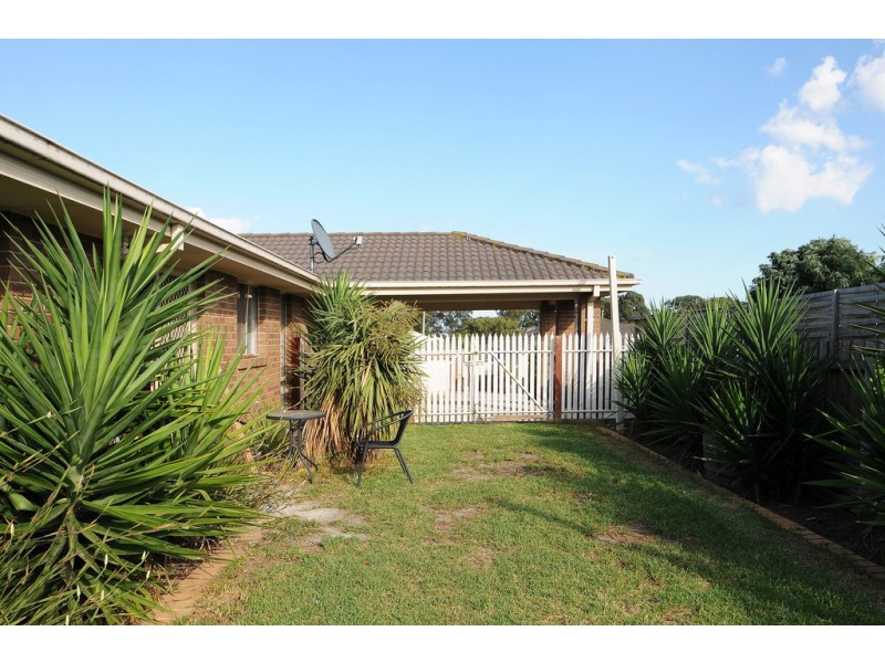 10 Hooper Drive, Skye VIC 3977