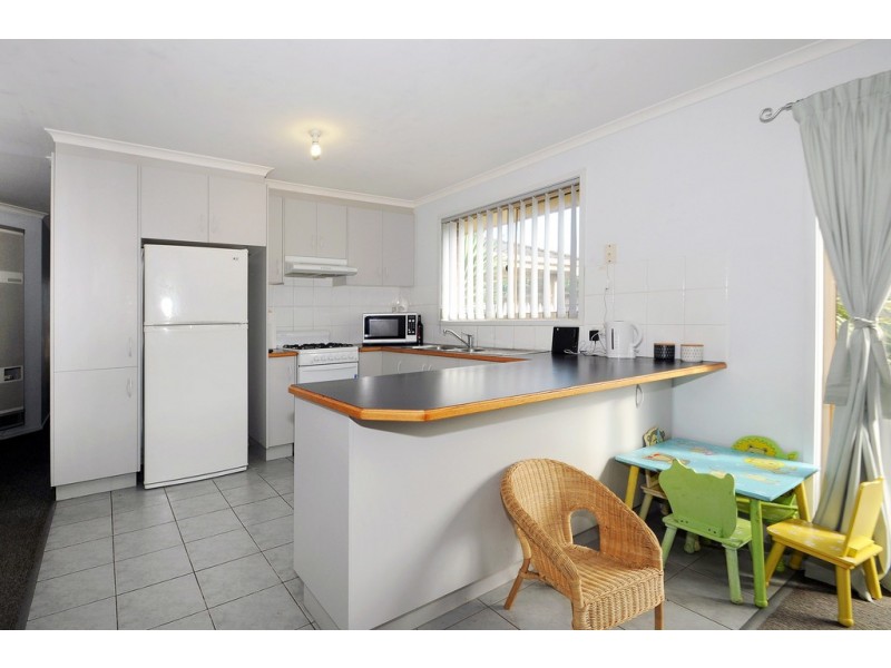 10 Hooper Drive, Skye VIC 3977