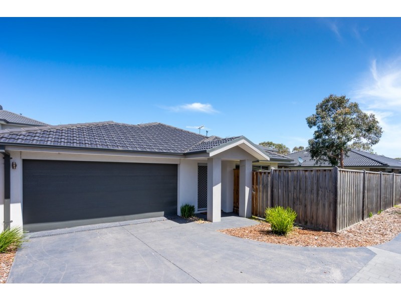 2/12 Bradford Drive, Carrum Downs VIC 3201