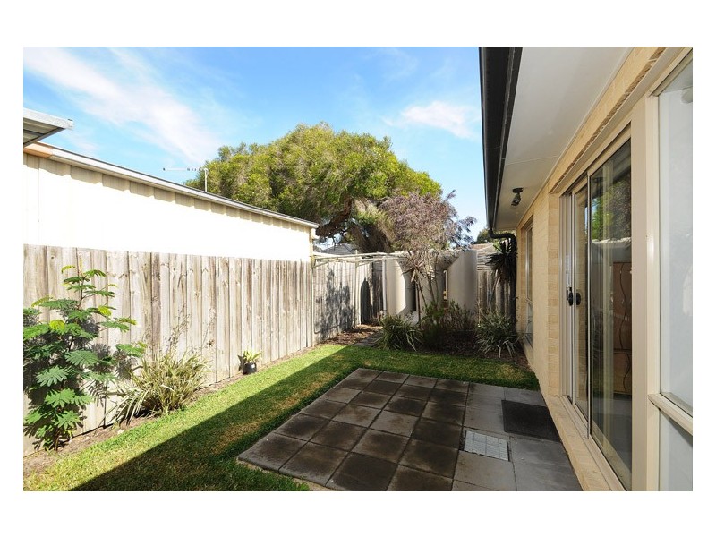 2/8 Scott Street, Seaford VIC 3198