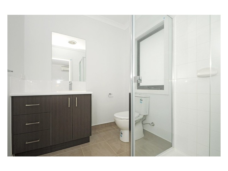 Unit 2/37 Tobin Way, Lyndhurst VIC 3975