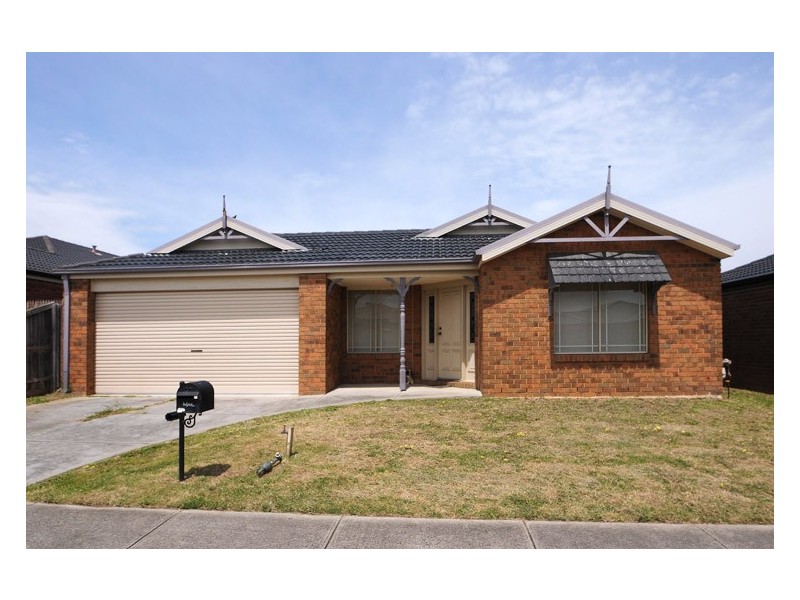 16 Honey Myrtle Way, Cranbourne North VIC 3977