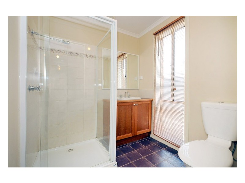 16 Honey Myrtle Way, Cranbourne North VIC 3977