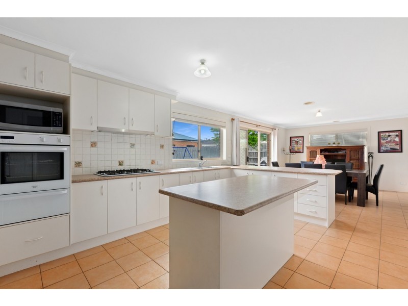 50 Chardonnay Drive, Skye VIC 3977