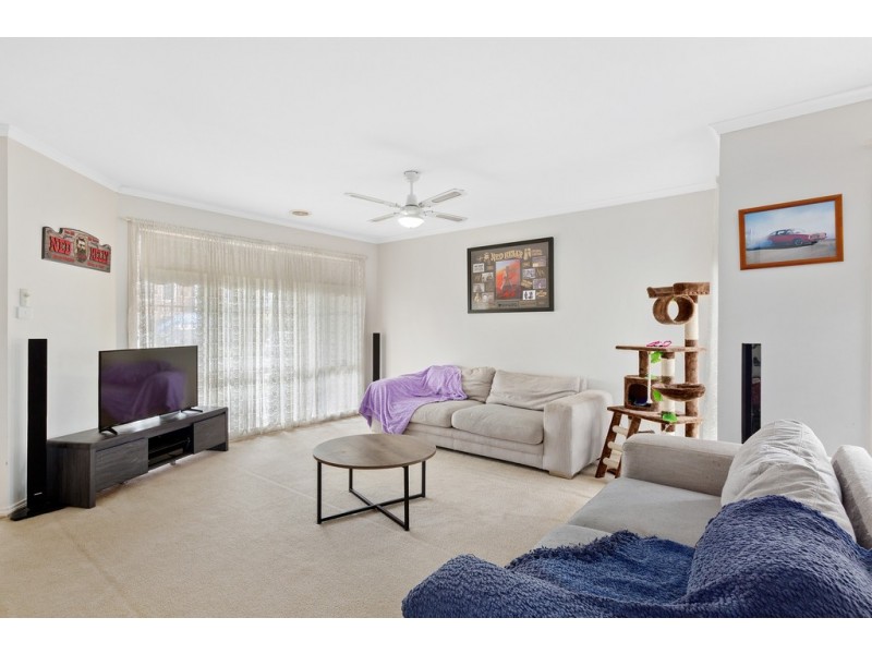 50 Chardonnay Drive, Skye VIC 3977