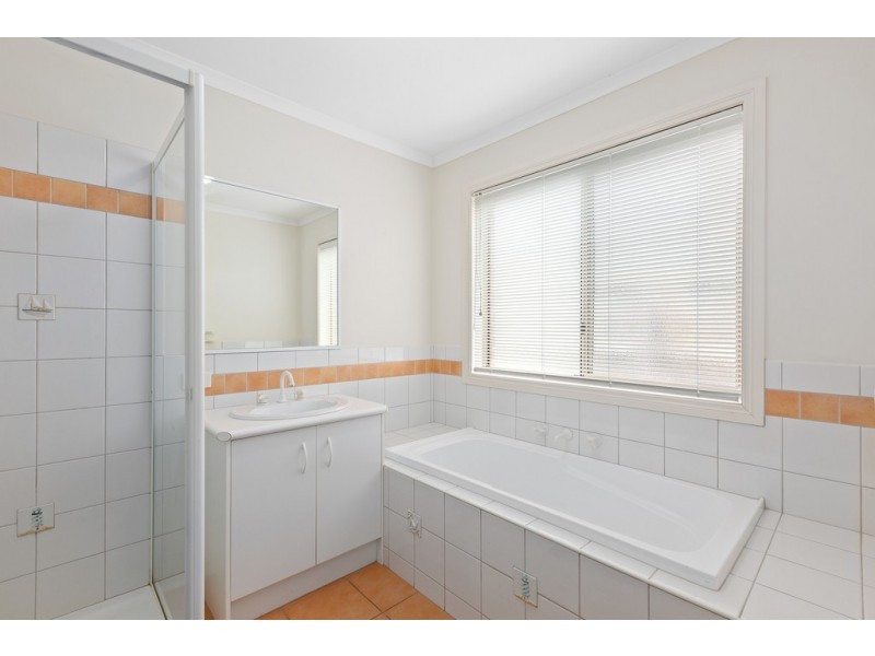 50 Chardonnay Drive, Skye VIC 3977