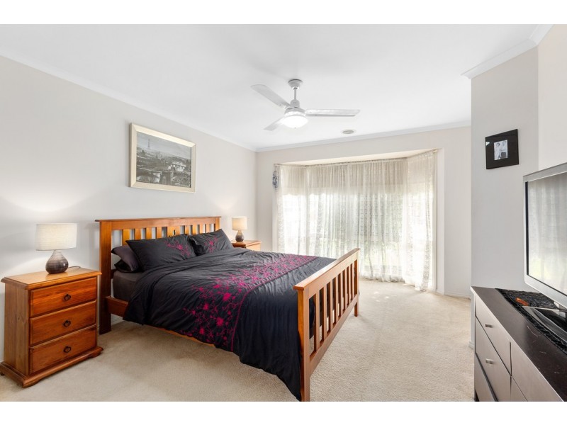 50 Chardonnay Drive, Skye VIC 3977