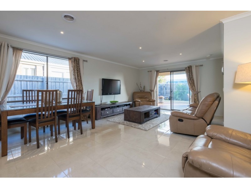 28 Myhaven Circuit, Carrum Downs VIC 3201