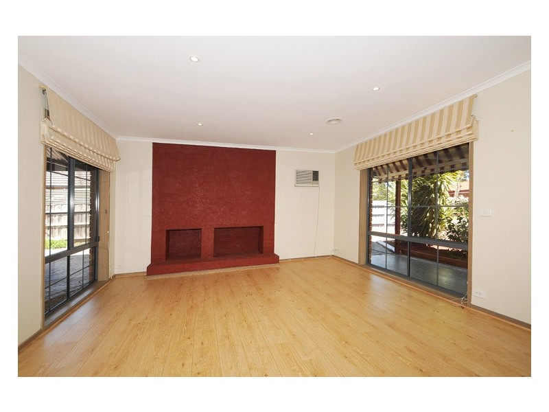 6 Fieldlark Court, Carrum Downs VIC 3201