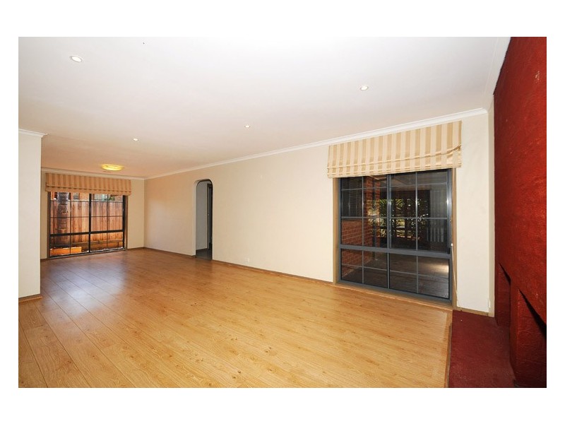 6 Fieldlark Court, Carrum Downs VIC 3201