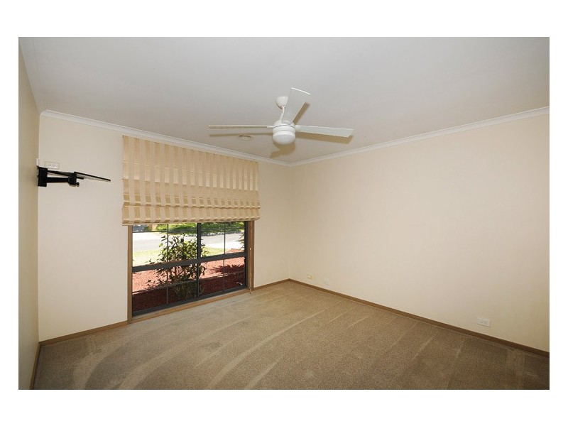 6 Fieldlark Court, Carrum Downs VIC 3201