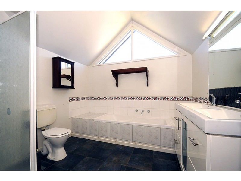 2 Woodvale Drive, Carrum Downs VIC 3201