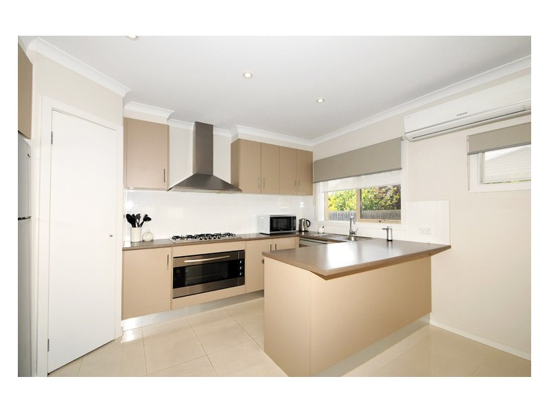 2/8 Scott Street, Seaford VIC 3198