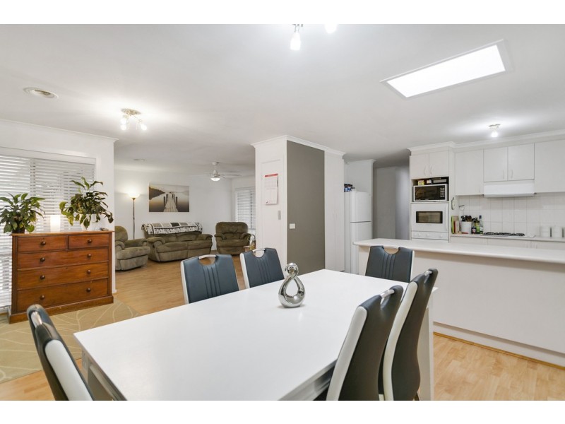 23 Fernwren Place, Carrum Downs VIC 3201
