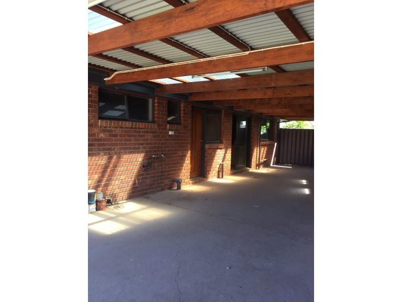 6 Bridle Place, Pakenham VIC 3810