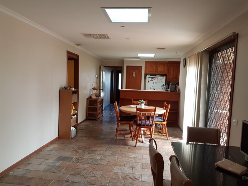 28 Rozzy Parade, Narre Warren VIC 3805