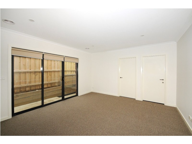 126 Manna Gum Drive, Pakenham VIC 3810