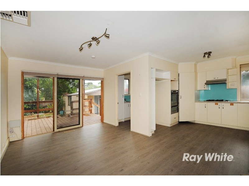 22 Bunarong Drive, Frankston VIC 3199