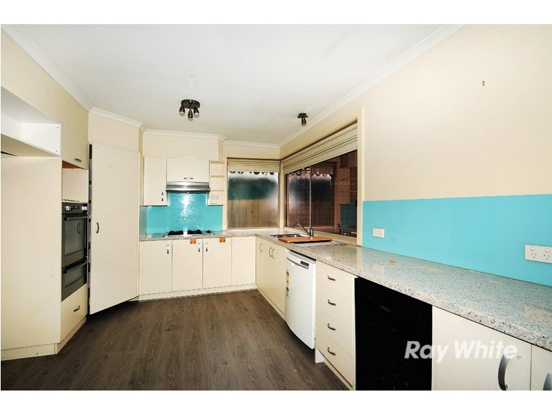 22 Bunarong Drive, Frankston VIC 3199