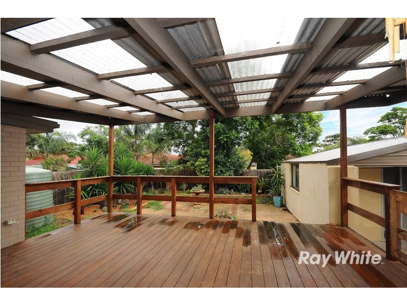 22 Bunarong Drive, Frankston VIC 3199