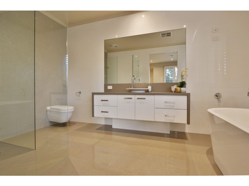 81 Rosehill Road, Lower Plenty VIC 3093