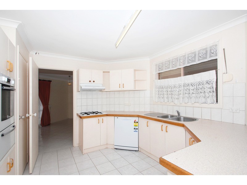 11 Oberon Drive, Carrum Downs VIC 3201