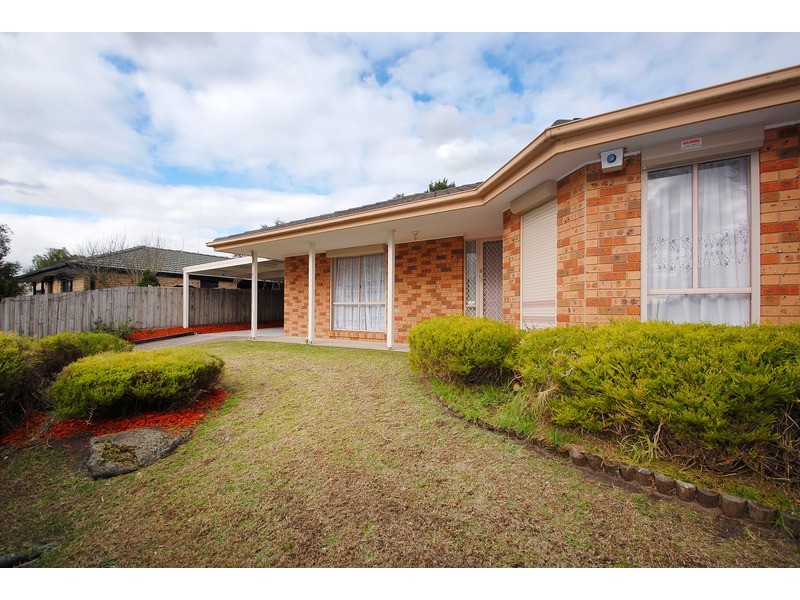 11 Oberon Drive, Carrum Downs VIC 3201