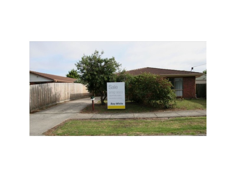 13 Darnley Drive, Skye VIC 3977