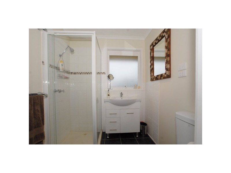 8 Landstead Court, Carrum Downs VIC 3201