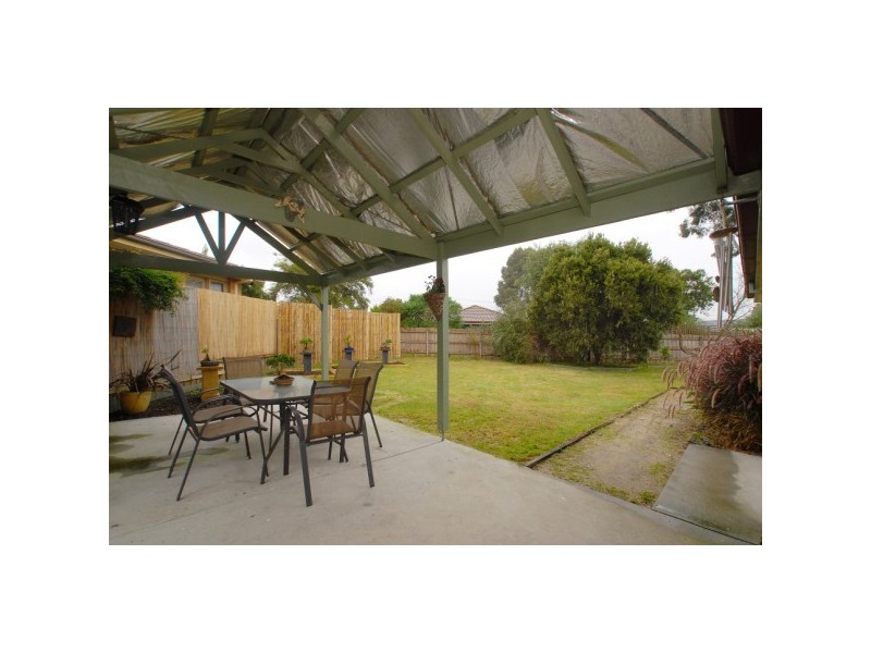 8 Landstead Court, Carrum Downs VIC 3201