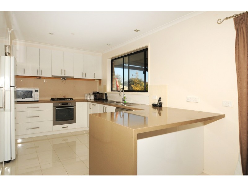 6 Strathearn Court, Carrum Downs VIC 3201