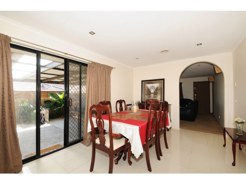 6 Strathearn Court, Carrum Downs VIC 3201