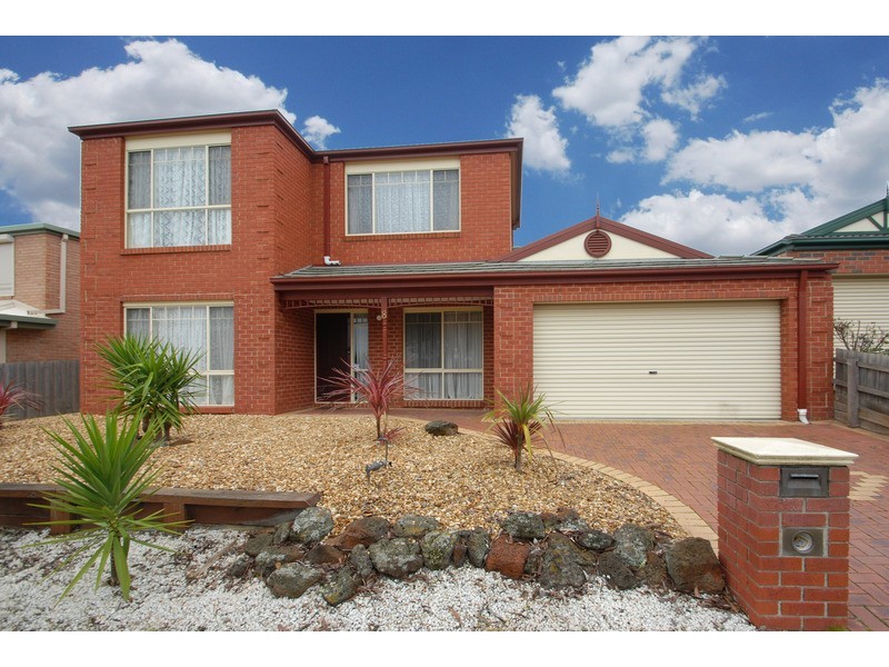 8 John Monash Drive, Skye VIC 3977