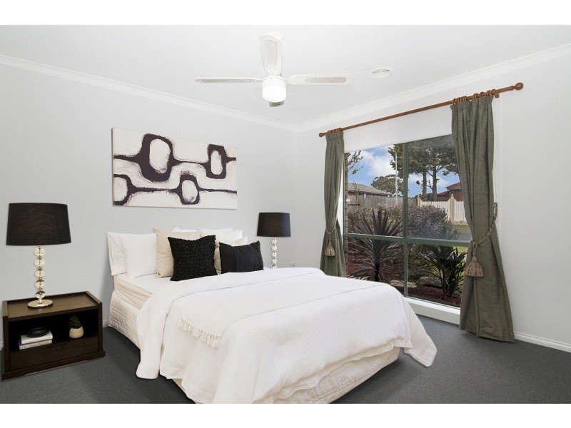 43 Oberon Drive, Carrum Downs VIC 3201