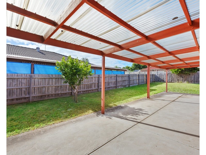 12 Edinburgh Drive, Skye VIC 3977