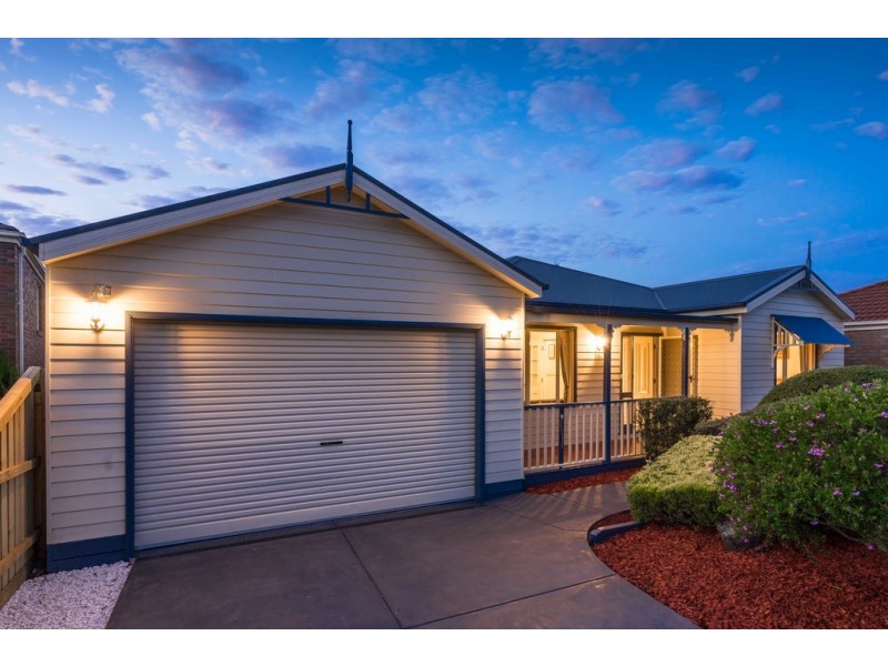 7 Carmela Way, Carrum Downs VIC 3201