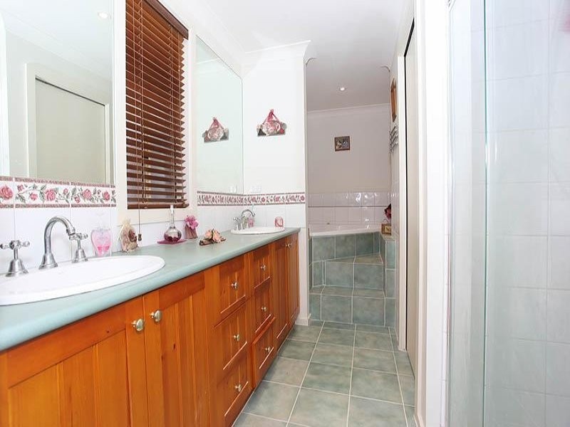 3 Lisa Beth Mews, Skye VIC 3977