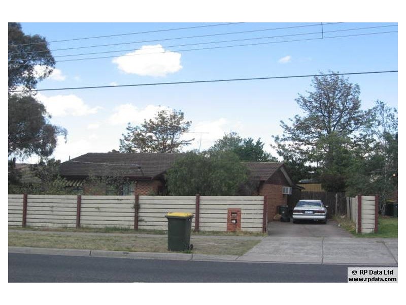 16 Greenwood Drive, Carrum Downs VIC 3201