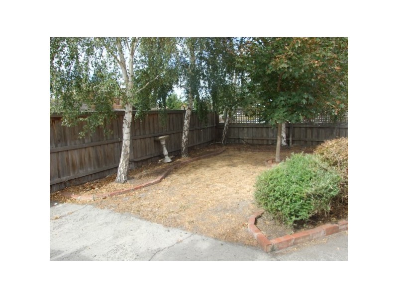 2 Hawthorn Court, Carrum Downs VIC 3201