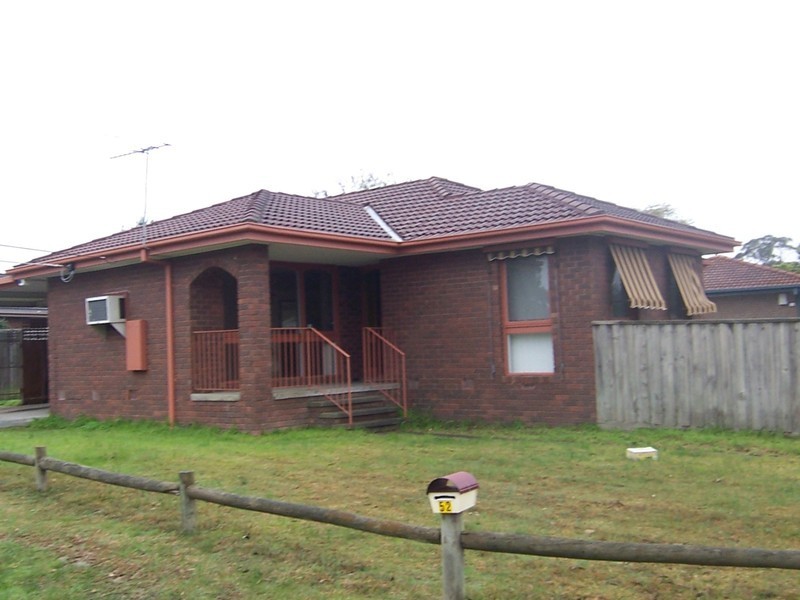 52 Paddington Ave, Carrum Downs VIC 3201