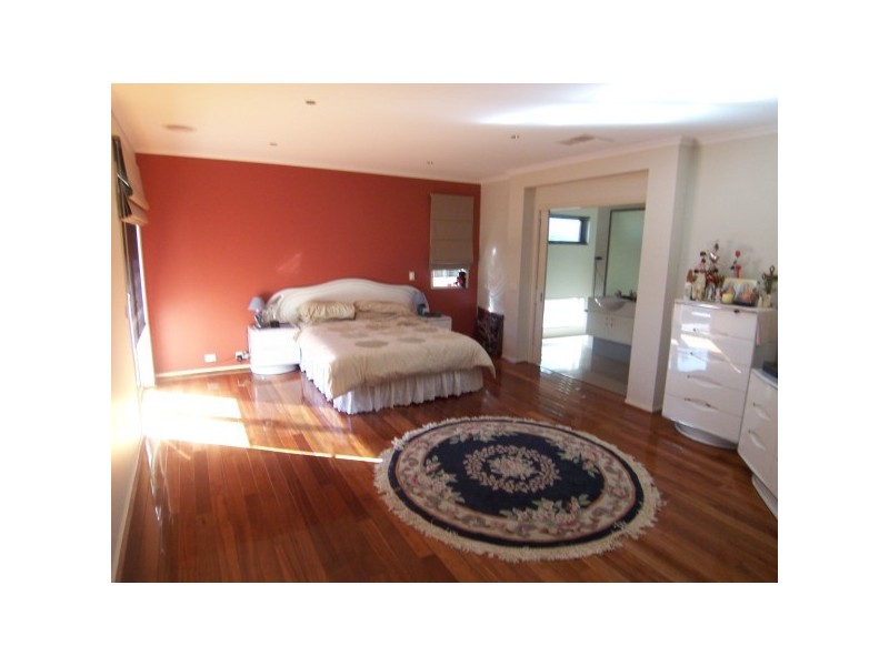 109 Sandhurst Blvd, Sandhurst VIC 3977