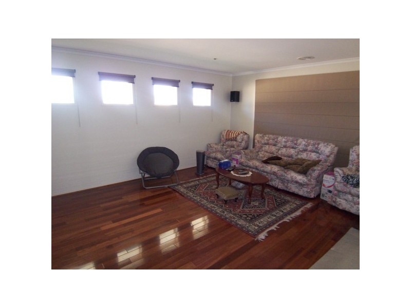 109 Sandhurst Blvd, Sandhurst VIC 3977