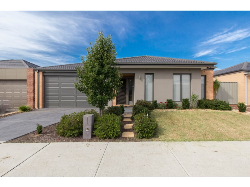16 Wattlewoods Place, Carrum Downs VIC 3201