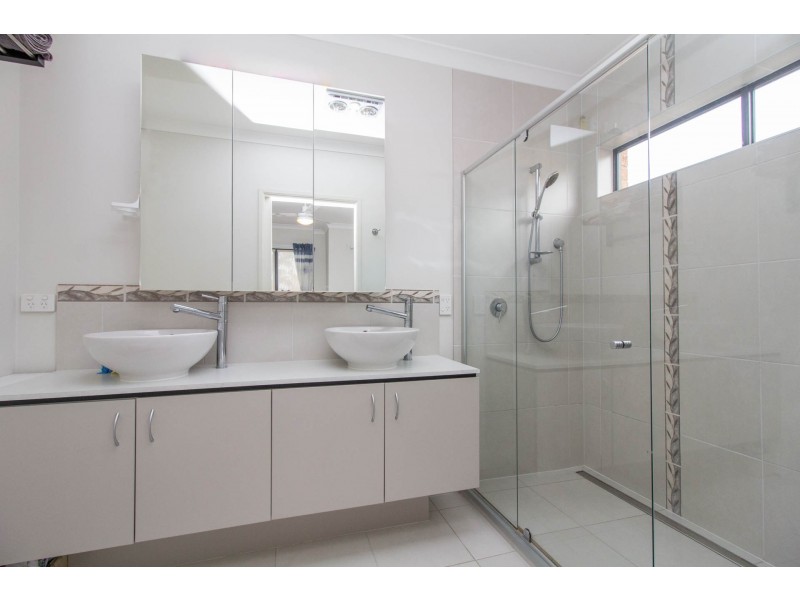 16 Wattlewoods Place, Carrum Downs VIC 3201