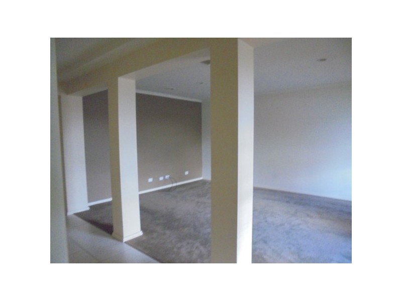 3 Essex Close, Cranbourne VIC 3977